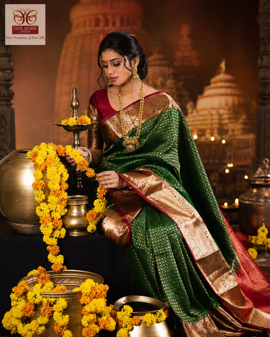 Jacquard Saree With Blouse For Women (Green, 6.3M)
